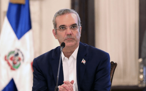 Presidente Abinader rechaza propuesta de enseñar creole en escuelas de RD