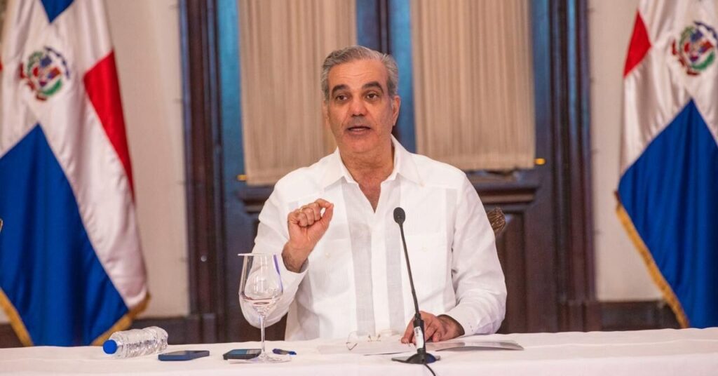Presidente Abinader advierte con el nuevo Código Penal no les va a ir bien a los criminales
