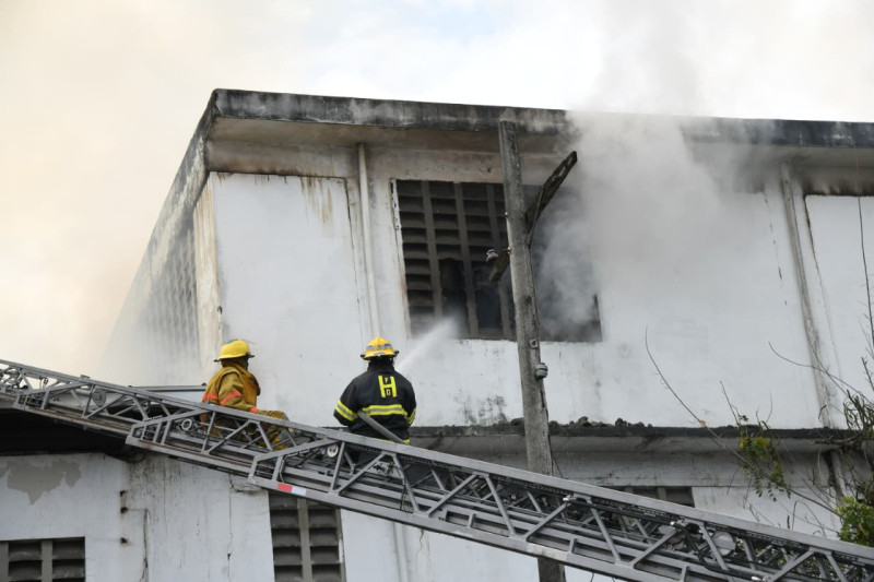 Cierran almacén de Banreservas en el Distrito Nacional tras conato de incendio