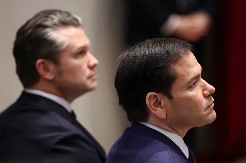 Drones sobrevuelan base donde residen Marco Rubio y Pete Hegseth y elevan alarma de seguridad en EE.UU.