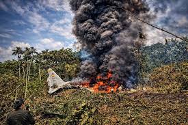Confirman al menos ocho muertos y 83 heridos en accidente de avión militar en Colombia