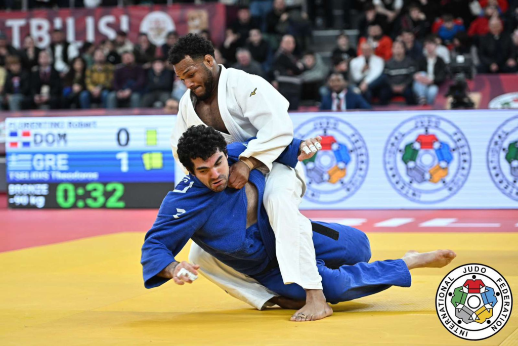 Robert Florentino hace historia con bronce en Grand Slam de Tbilisi