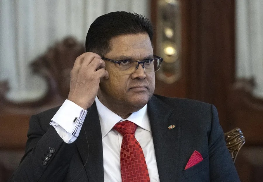 Expresidente de Surinam, Chandrikapersad Santokhi, muere súbitamente