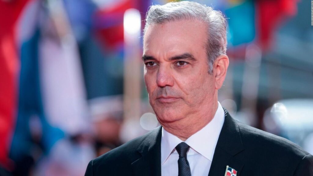 ¿Está solo el presidente Luis Abinader como vocero del Gobierno?