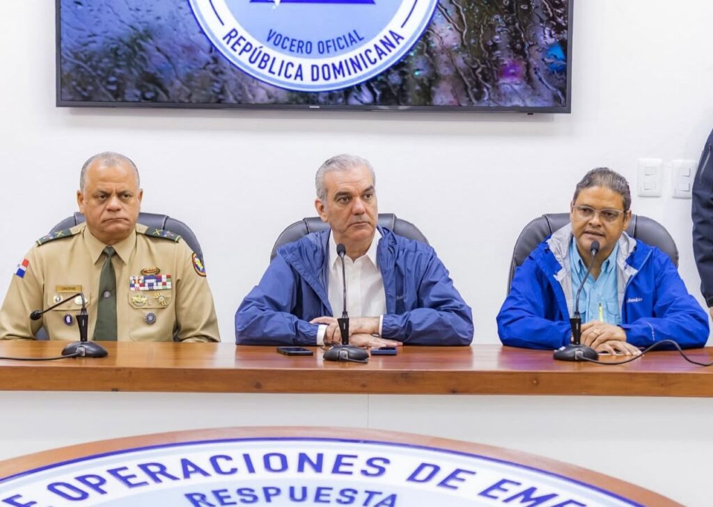 COE dice las lluvias continuarán en el Gran Santo Domingo; llama a dar seguimiento a boletines meteorológicos