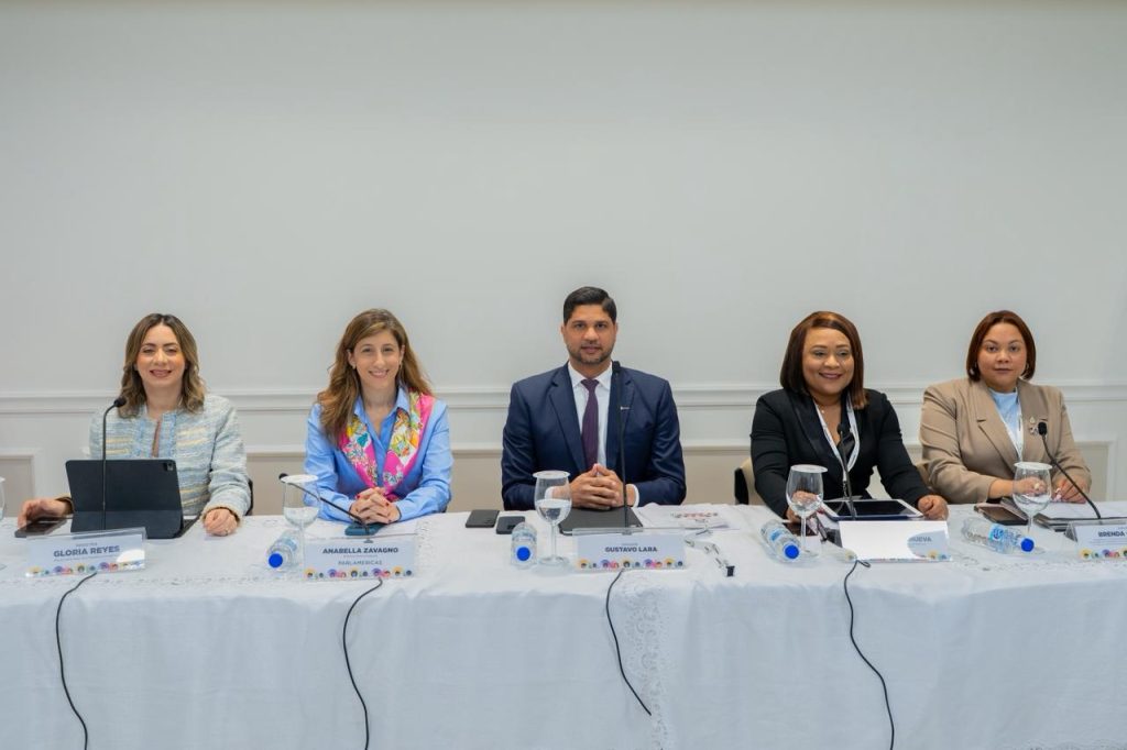Senado dominicano y ParlAmericas se reúnen para promover la equidad de género