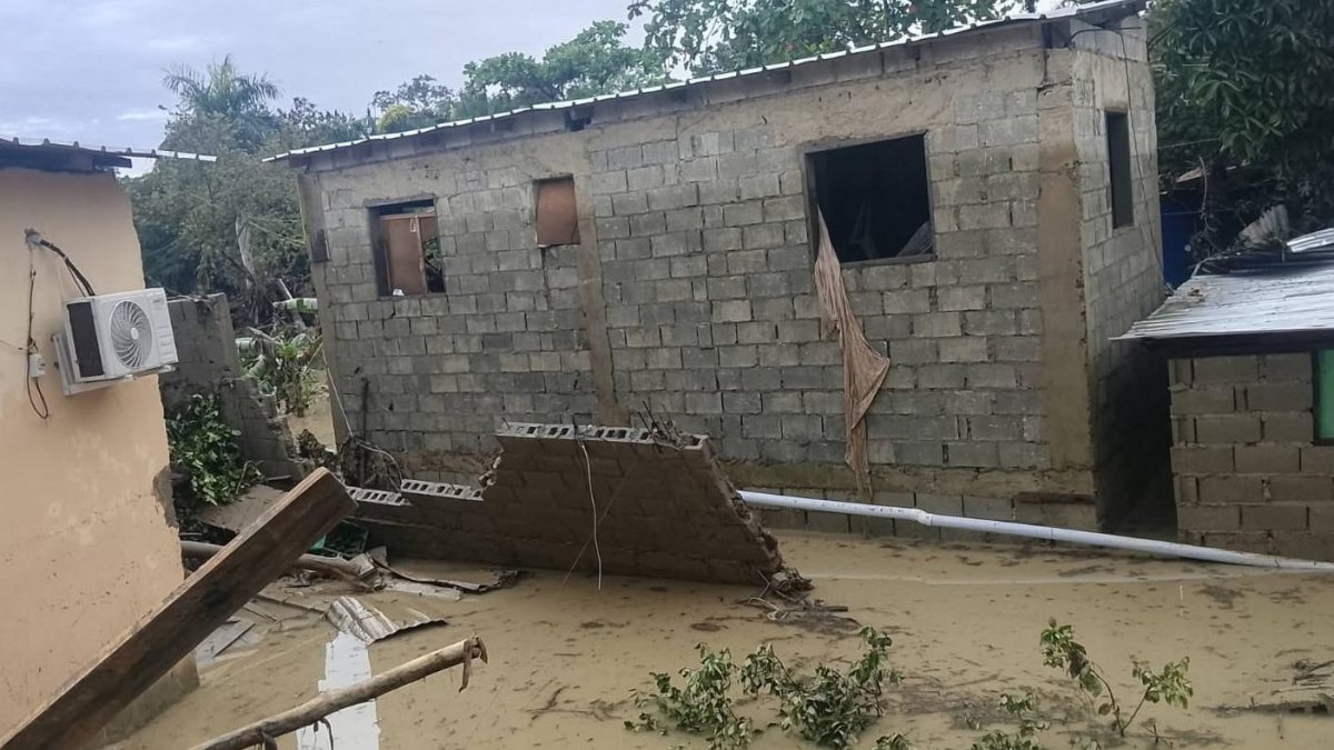 Lluvias dejan 186 centros educativos afectados, 17 acueductos fuera de servicio y más de 6,000 viviendas inundadas