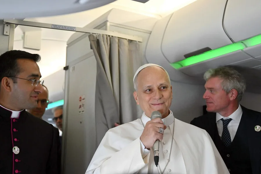 Papa León XIV responde a Trump: la Iglesia tiene la obligación moral de ir contra la guerra