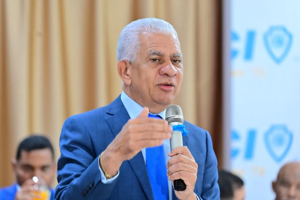 Presidente del Senado asegura minería y agricultura pueden coexistir sin problemas