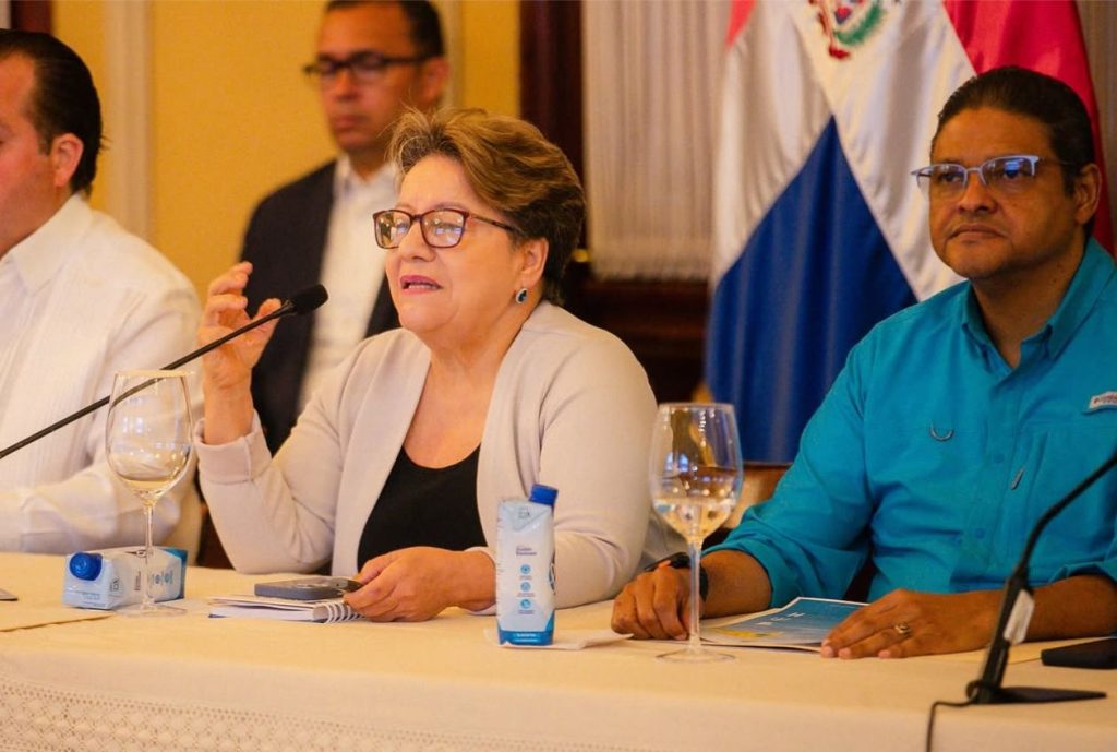 Presidente Abinader encabeza reunión con el COE y organismos de socorro ...