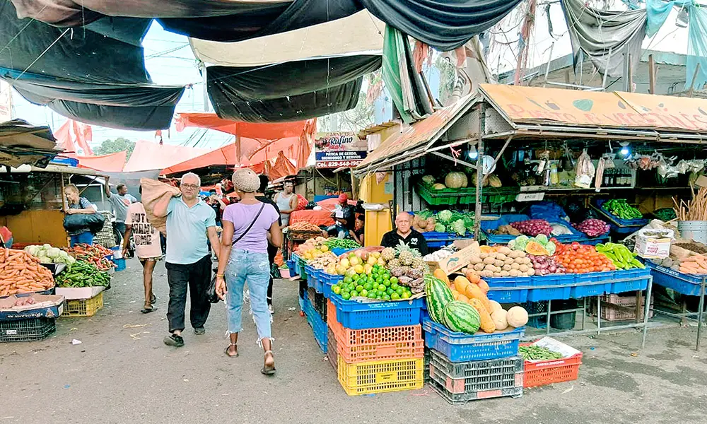 Consumidores denuncian alzas en alimentos pese a declaraciones oficiales sobre estabilidad de precios