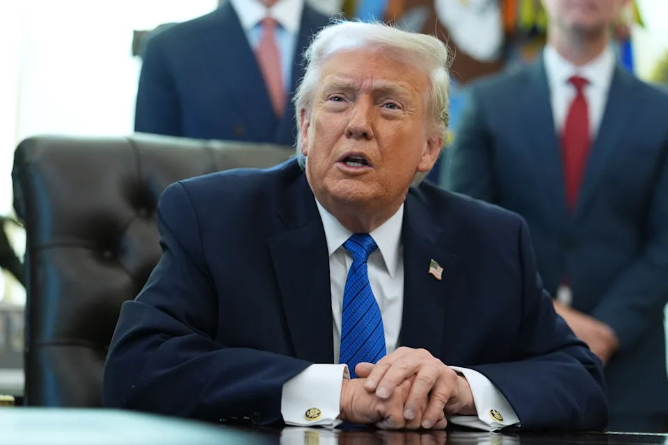 Presidente Donald Trump amenaza con tomar Cuba mientras endurece sanciones