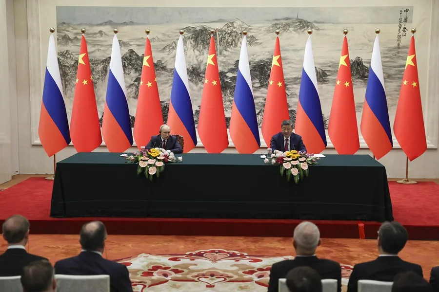 Xi Jinping y Vladímir Putin firman una declaración para fortalecer su cooperación estratégica