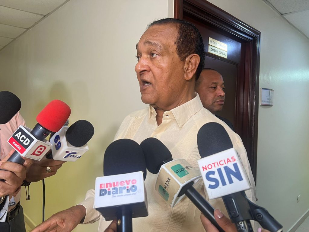 Transportistas presentan al Gobierno contrapropuesta para fijar precio de combustibles en lugar de subsidios
