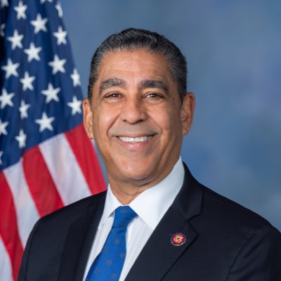 Adriano Espaillat: una trayectoria de servicio y representación para la comunidad inmigrante