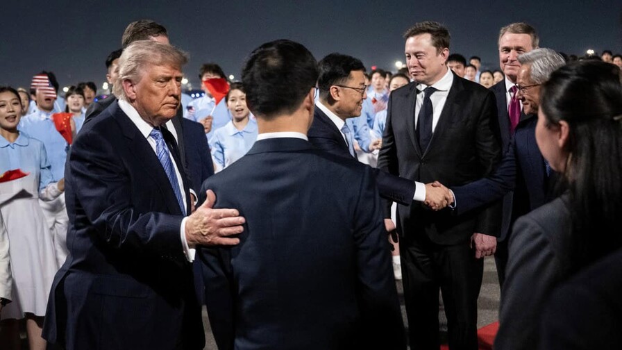 China recibe a Trump con honores militares en inicio de visita de Estado