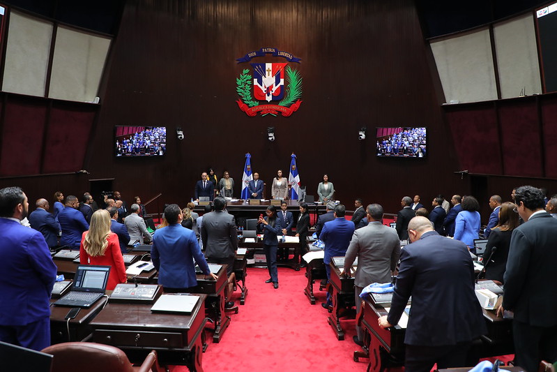 Diputados aprueban cambios al Código Laboral; incluyen medidas en estados de excepción y paternidad