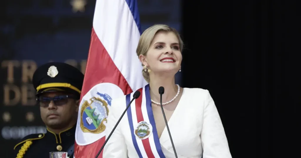 Laura Fernández hace historia al convertirse en la presidenta número 50 y la segunda mujer en gobernar Costa Rica