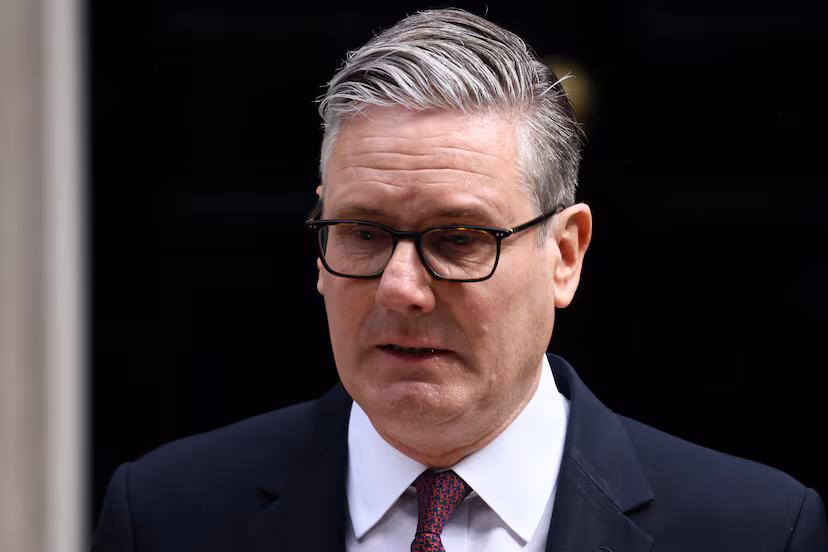 Primer ministro británico, Keir Starmer, anuncia dimisión tras meses de presión de su partido