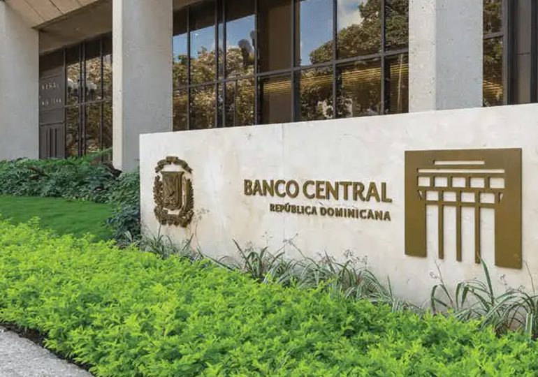 Inflación en RD baja levemente en mayo por caída en precios del pollo y plátano, según BC