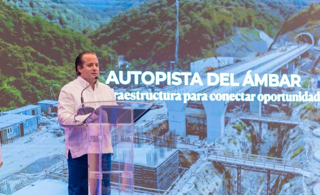Gobierno presenta proyecto Autopista del Ámbar a sector privado y autoridades de Puerto Plata