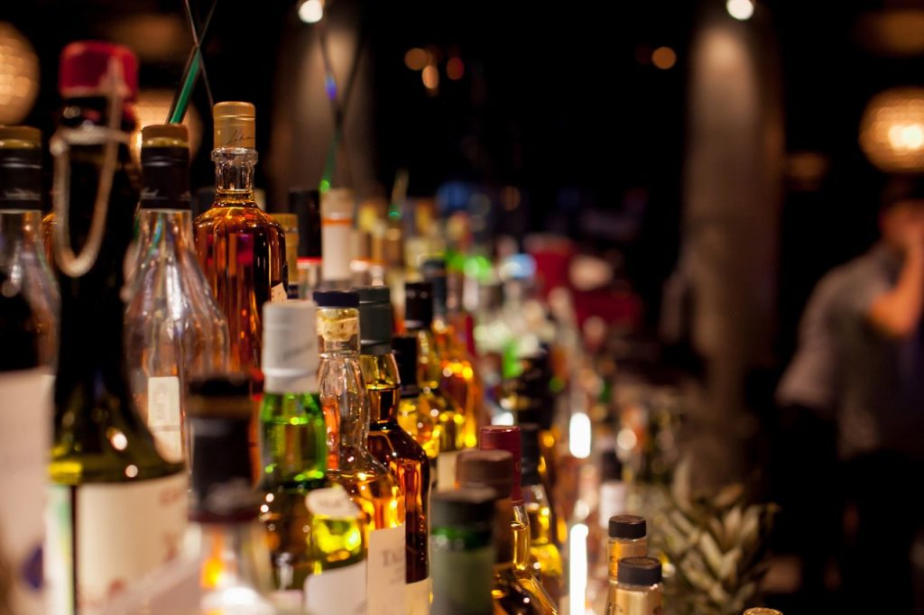 TC declara inconstitucional decreto que por 20 años reguló horarios de centros nocturnos y expendio de alcohol