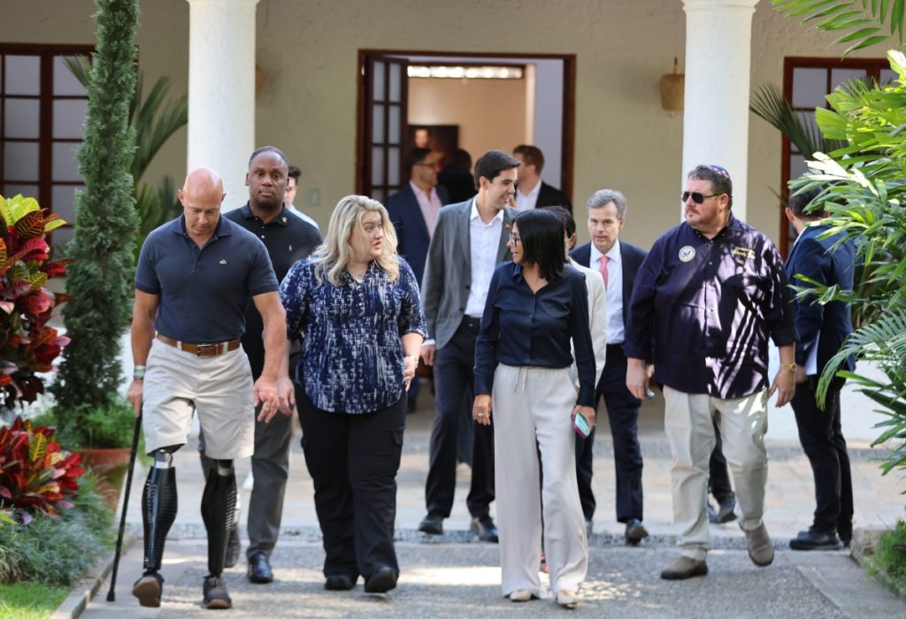 Presidenta encargada de Venezuela, Delcy Rodríguez, se reúne en Caracas con una delegación del Congreso de EE.UU.