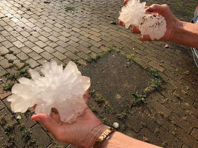 Granizos gigantes dejan al menos 110 personas heridas en Italia durante intensos fenómenos meteorológicos