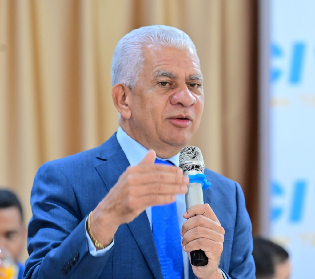 Ricardo de los Santos niega reforma policial avance por presión social