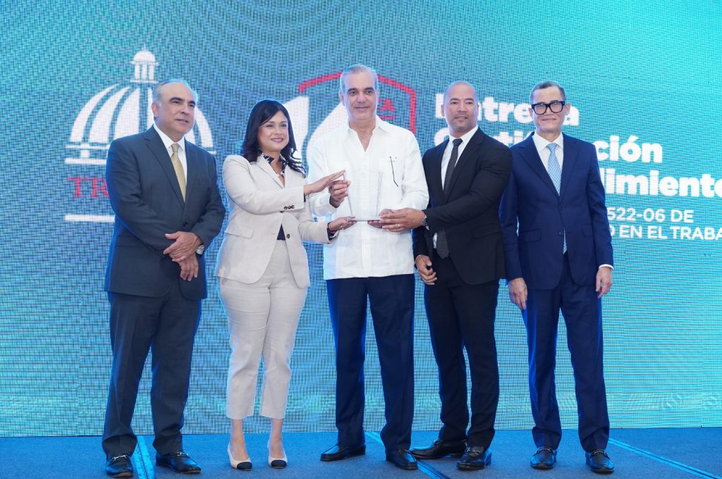 Barrick Pueblo Viejo es reconocida por su excelencia en estándares de salud y seguridad en el trabajo