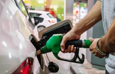 Gobierno congela los combustibles en plena escalada de tensiones entre EE.UU. e Irán
