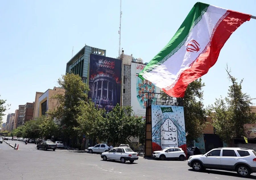 Irán lanza numerosos ataques sobre Catar, Baréin y Kuwait en respuesta a una nueva ofensiva de Estados Unidos