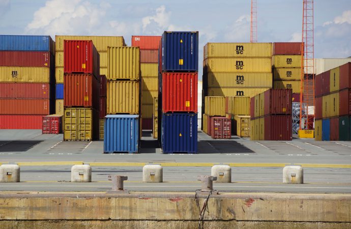 EE.UU. aplicará desde este viernes un arancel adicional del 12.5 % a productos dominicanos