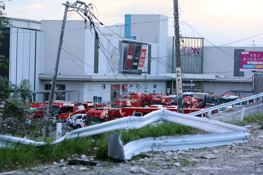 Aumentan a 18 los muertos tras en Japón y sigue la búsqueda contrarreloj de los atrapados por el terremoto