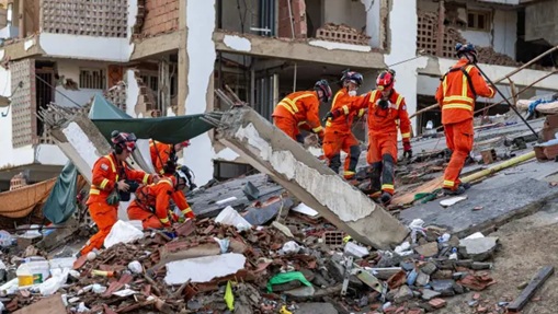 Caracas mantiene labores de recuperación y rescate una semana después de los terremotos