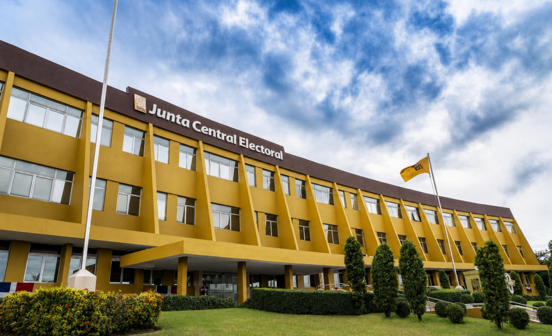 Diez requisitos que exige la JCE pueden dejar fuera a nuevos partidos