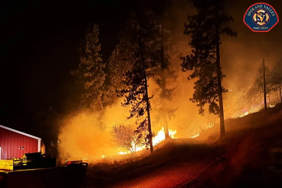 Más de 65.000 evacuados y 700 casas arrasadas por los graves incendios en el noroeste de EE.UU.