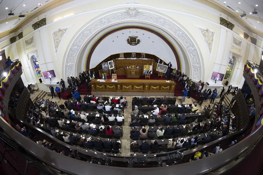 Parlamento de Venezuela da luz verde a la reforma a la ley judicial acordada en el diálogo político