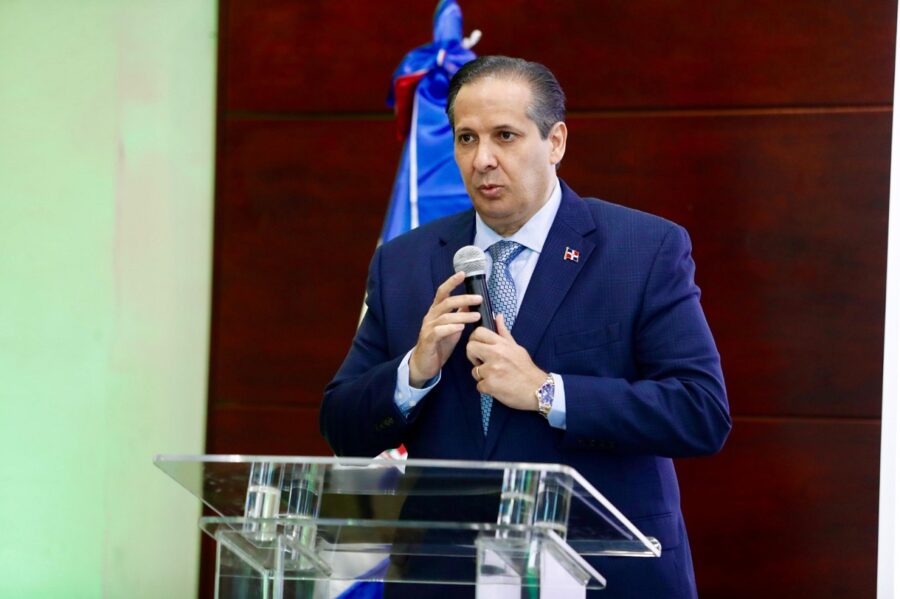 Ministro de Salud asegura que RD mantendrá su esquema de vacunas
