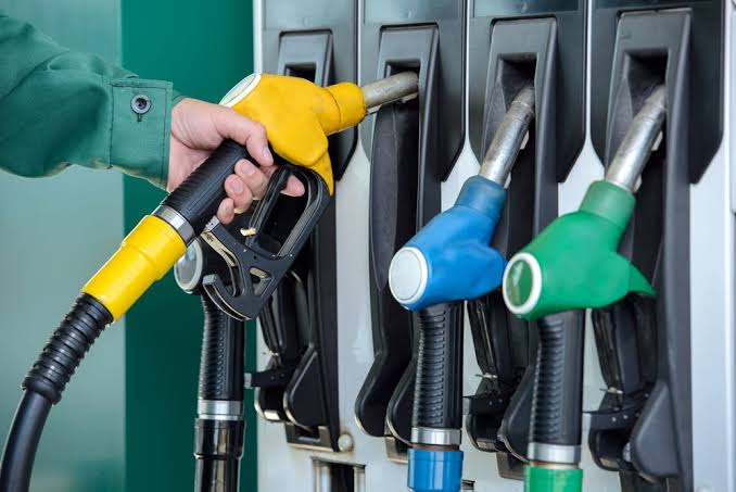 Gobierno sube entre RD$2 y RD$3 precios de algunos combustibles para la semana del 8 al 14 de agosto