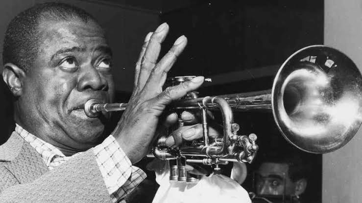 Nueva York rinde homenaje a Louis Armstrong en la víspera del 125 aniversario de su nacimiento
