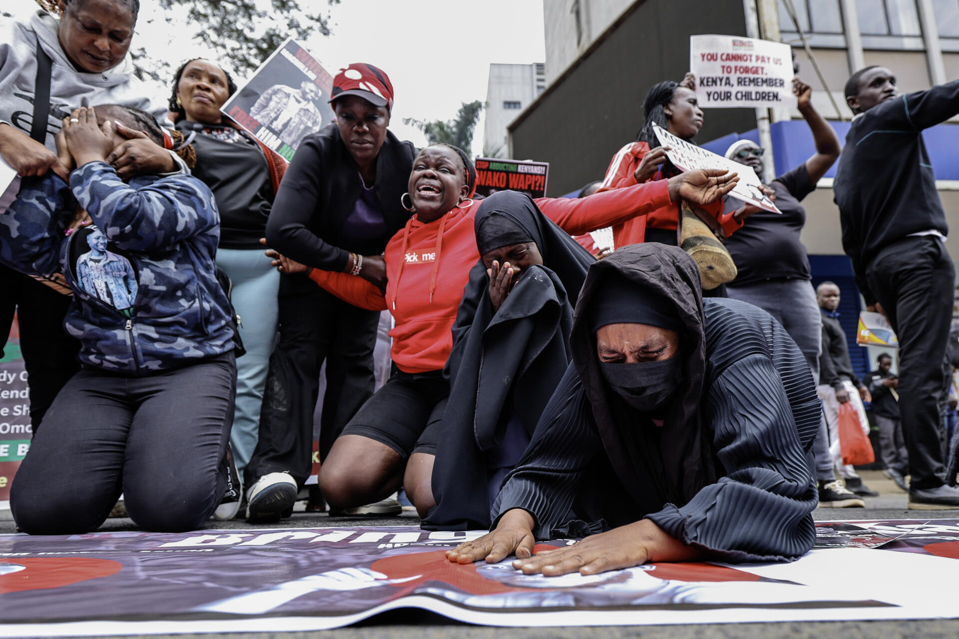 Madres se manifiestan en Nairobi por la desaparición de sus hijos a manos de la Policía