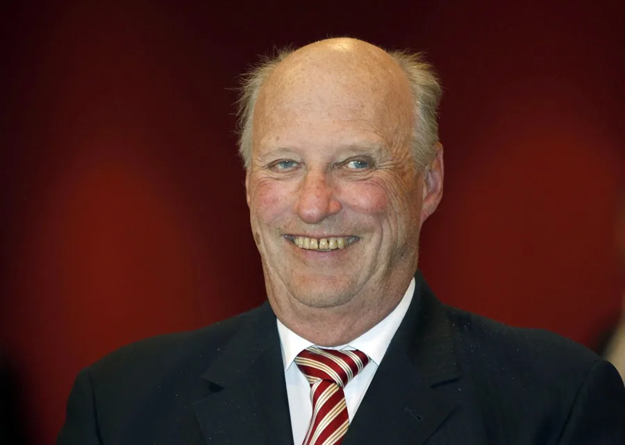 Los reyes Felipe y Letizia destacan la «dedicación incansable al servicio de Noruega» del rey Harald