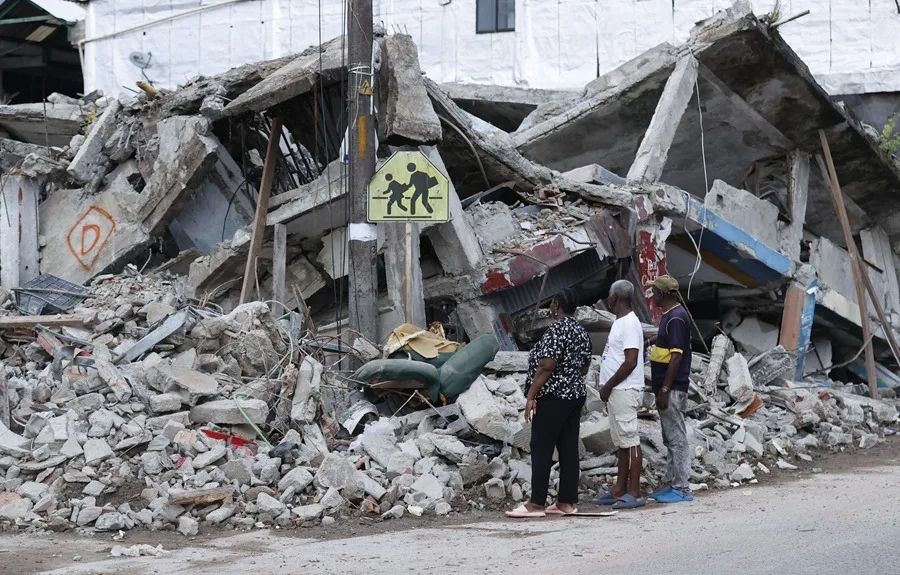 Colombia contabiliza 281 muertos y 379 desaparecidos por el terremoto; continúa llegando ayuda internacional