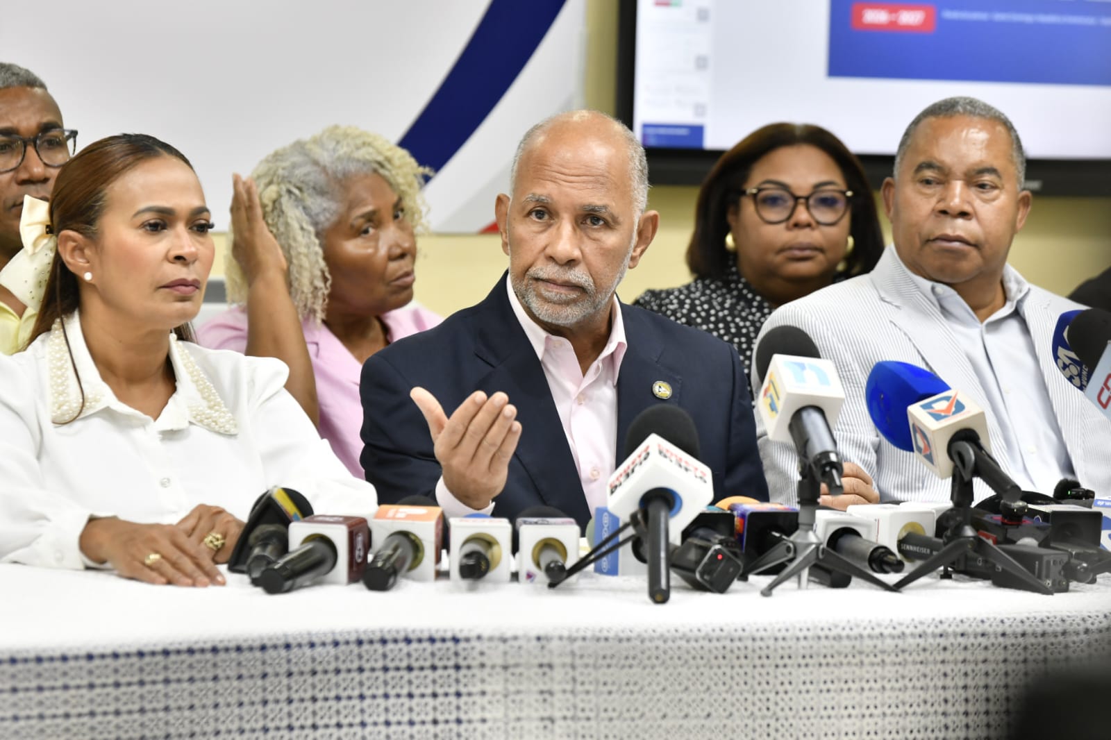 237 escuelas no pudieron iniciar las clases por problemas de infraestructura, según la ADP