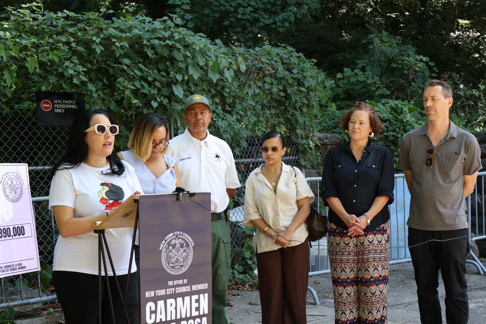 Funcionaria municipal anuncia fondos para parque cerrado en el alto Manhattan