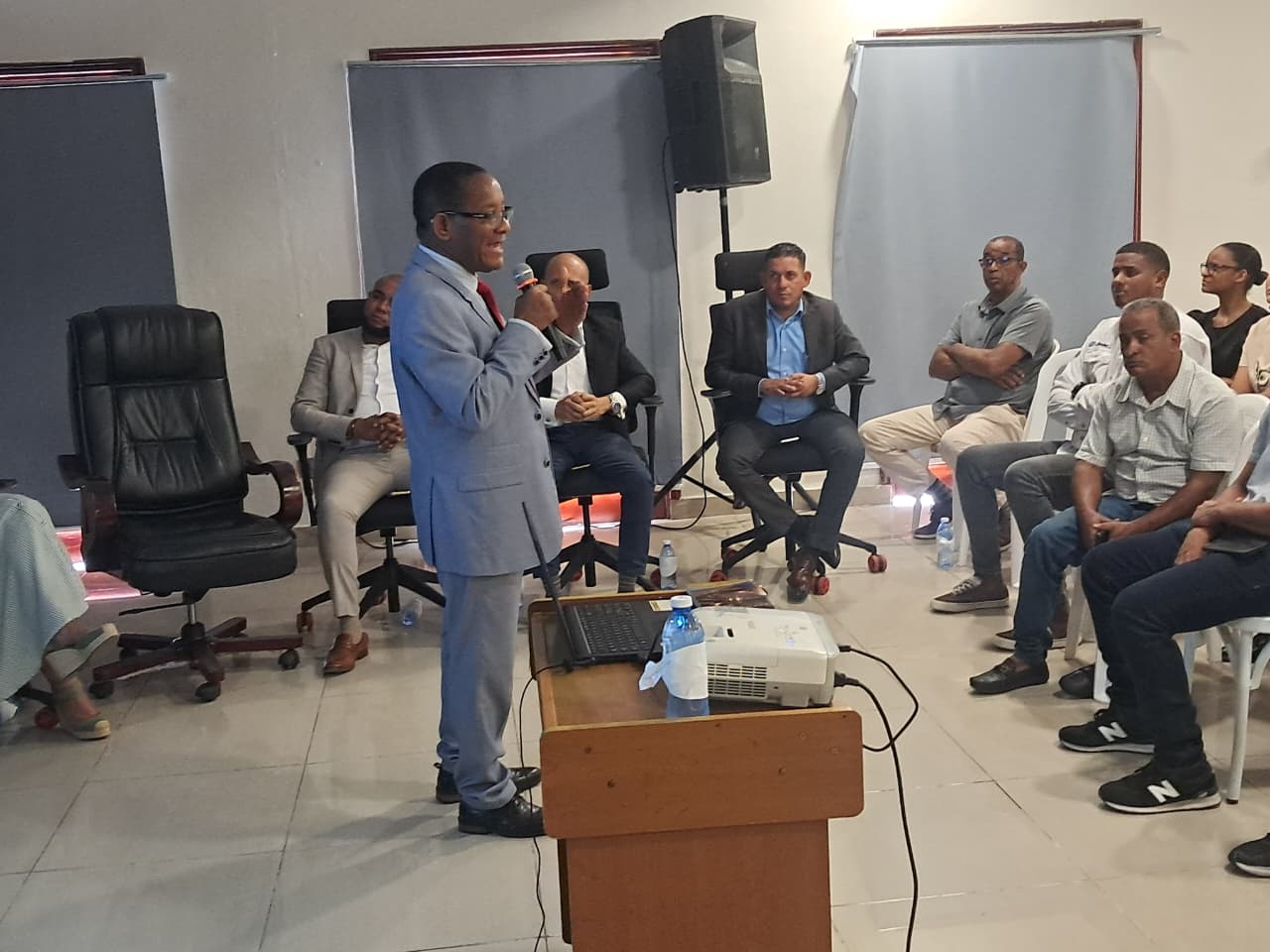 Procuraduría Fiscal de Azua pone en marcha el programa “Conoce tu Código”