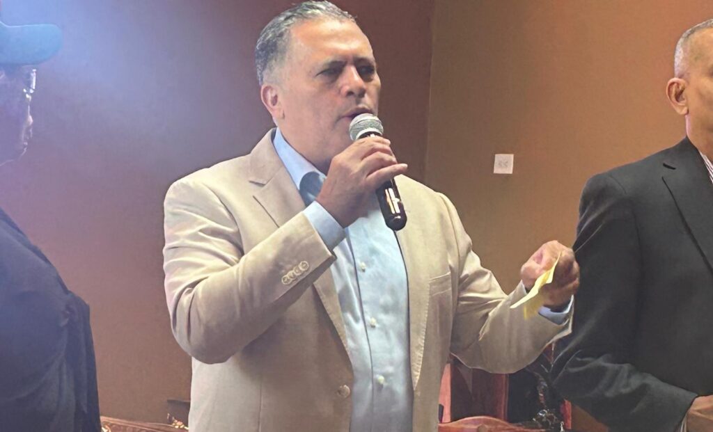 UBA realiza desayuno informativo para orientar a bodegueros sobre cambios y regulaciones de los cupones de alimentos en Nueva York