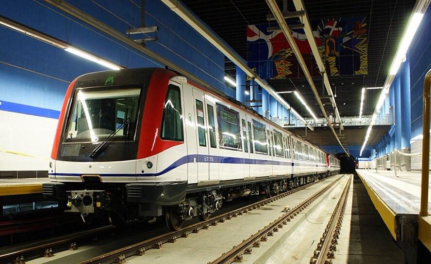 Metro vuelve a presentar interrupción; usuarios quedan varados en el Centro Olímpico