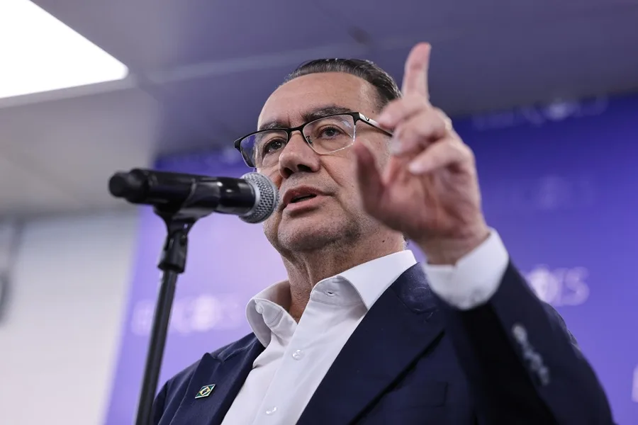 Tercer candidato con más votos en la primera vuelta anuncia su apoyo a Flávio Bolsonaro en las elecciones de Brasil